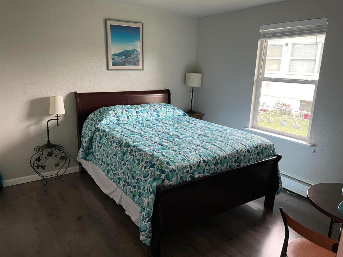 Nightshade Bnb Anchorage Exterior photo