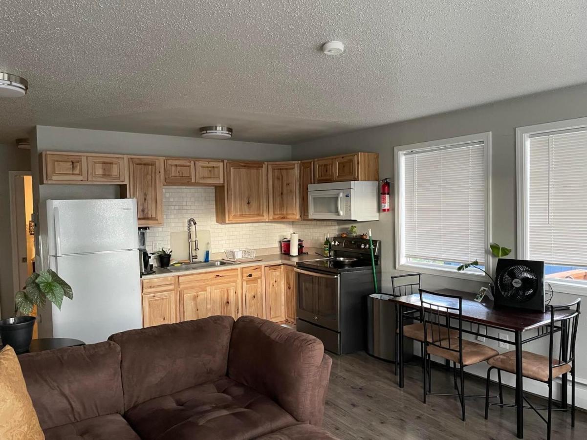 Nightshade Bnb Anchorage Exterior photo