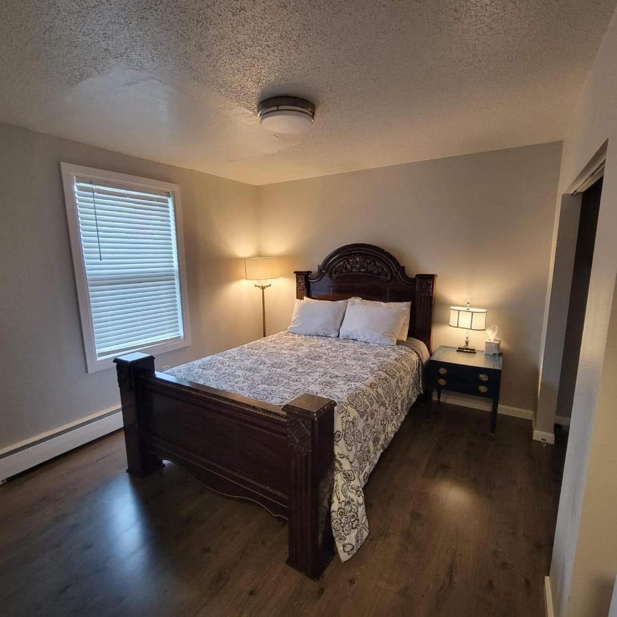Nightshade Bnb Anchorage Exterior photo